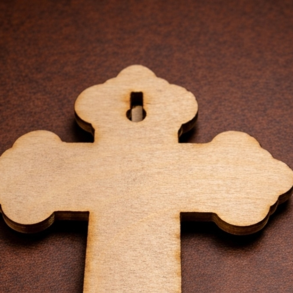 Custom-made wooden cross wall hanging. - Picture 3 of 3
